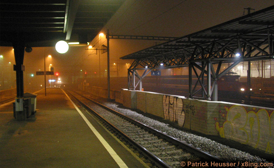 hardbruecke a foggy train station